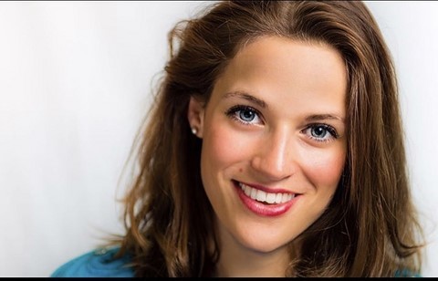 HEADSHOT THERAPIST